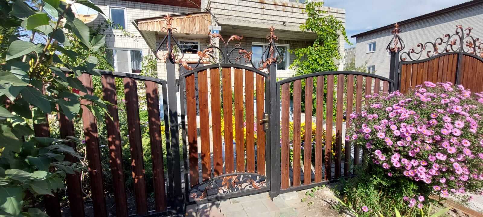 забор из штакетника каштан красный фото3 в Кургане