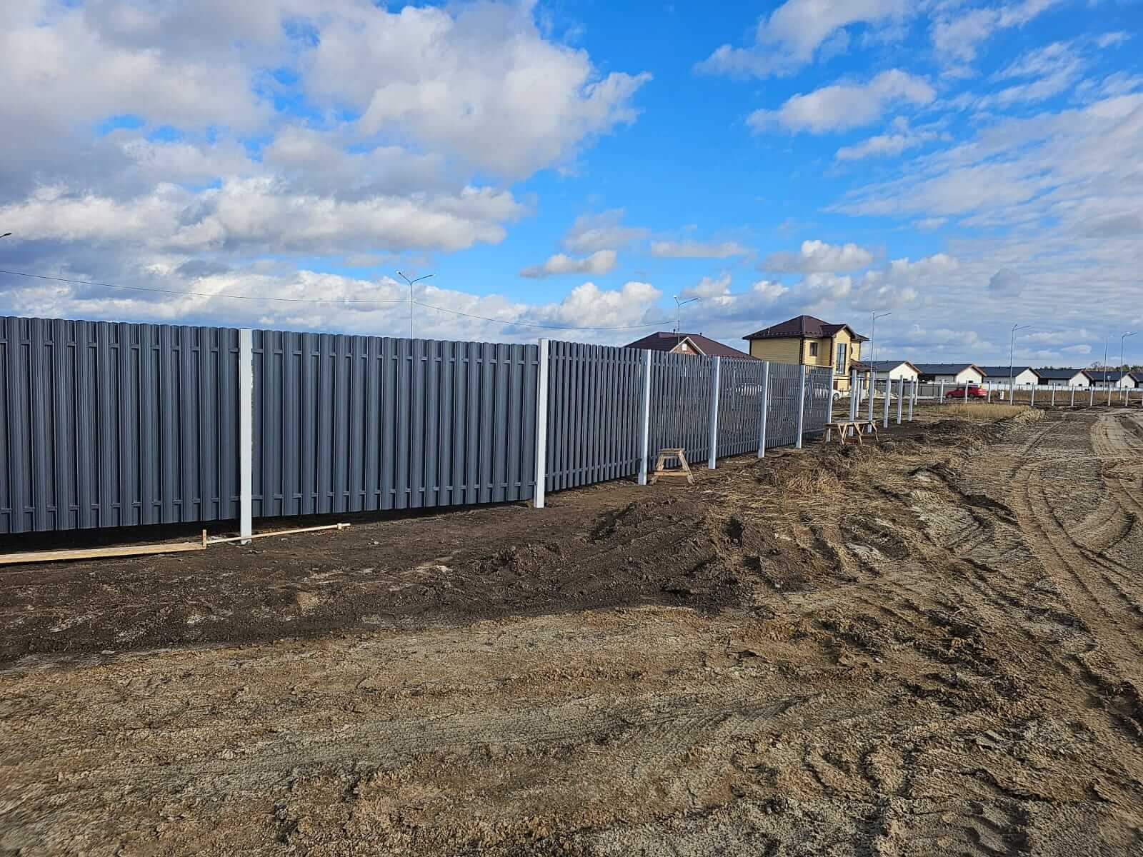 Забор из евроштакетника 234м RAL7024/7024 Серый Графит двусторонний фото 7 в Кургане