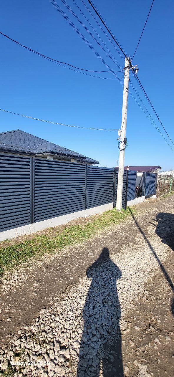 Забор из ламелей еврожалюзи 30м RAL7024/7024 Серый Графит двусторонний фото 1 в Кургане