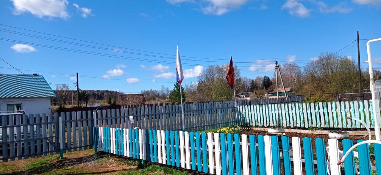 Забор из евроштакетника 16м RAL5021 Морская Волна, RAL9003 Белый фото 3 в Кургане