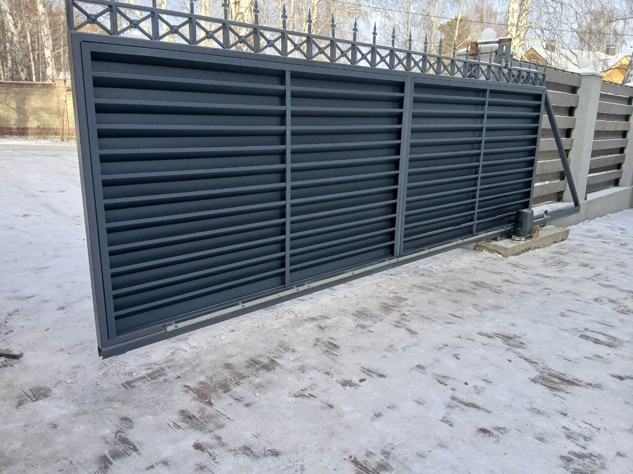 Входная группа из ламелей Хай-Тек RAL7024/7024 Серый Графит двусторонний МАТТЕ фото 8 в Кургане