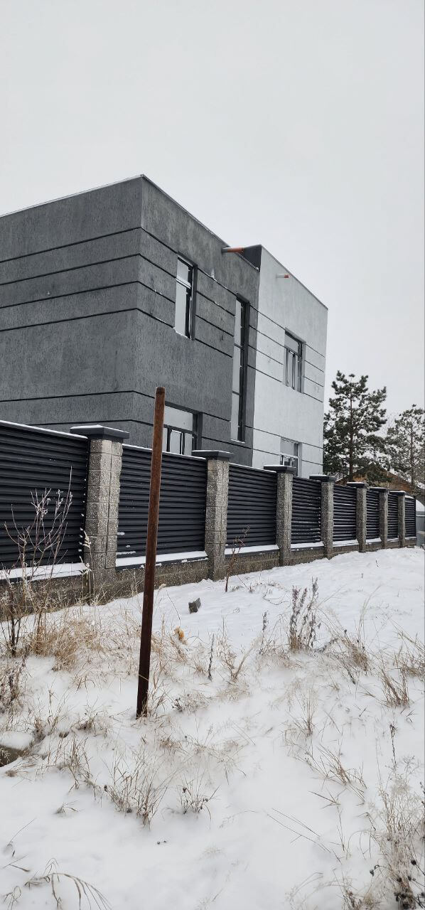 Забор-жалюзи из ламелей ЭКО-Z 66м RAL9005/9005 Черный двусторонний МАТТЕ фото 1 в Кургане