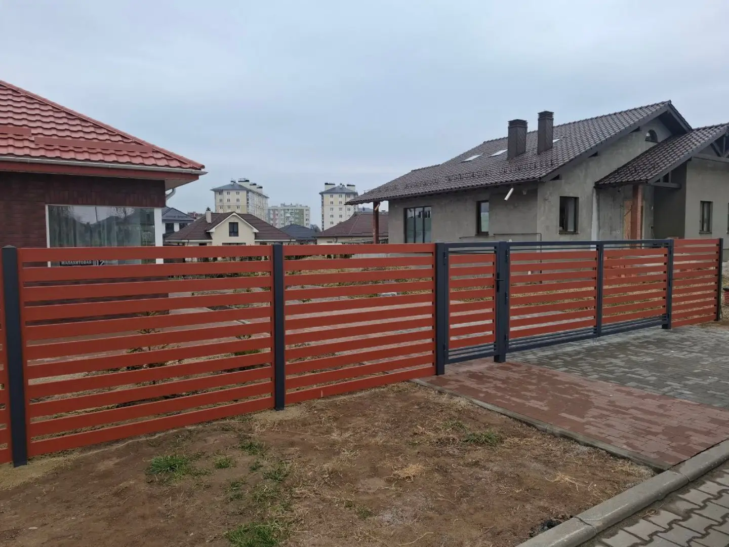 Забор-ранчо из металлопланкена 18м RAL8004 Терракотовый в Кургане