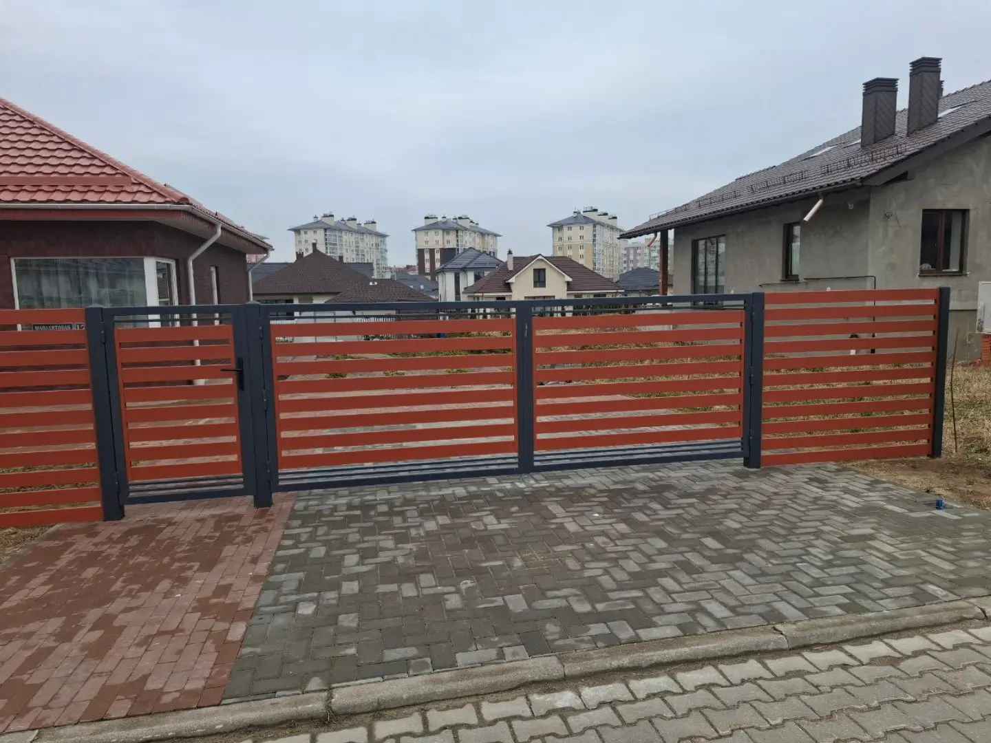 Забор-ранчо из металлопланкена 18м RAL8004 Терракотовый фото 2 в Кургане